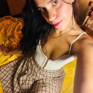 Margotlabrunette63 MYM