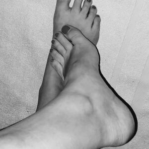 Marie-aux-pieds-magnifiques MYM