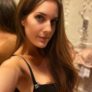 Maya_alves MYM