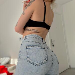 Melinaa-off MYM