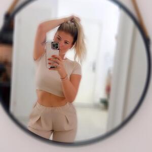 Melinaa-off MYM