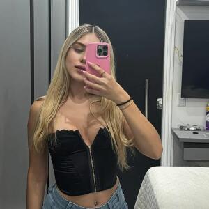 Mia_lfvre MYM