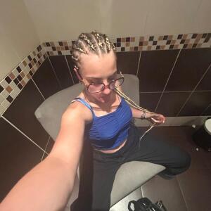 Mia_louve MYM
