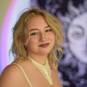 Miasophie_e MYM