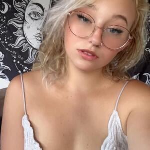 Miasophie_e MYM