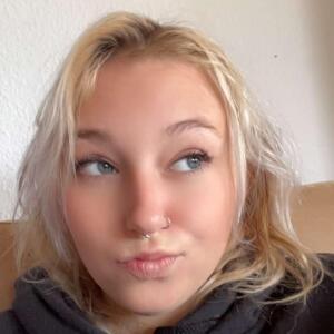 Miasophie_e MYM
