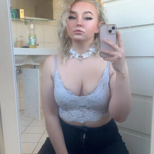 Miasophie_e MYM