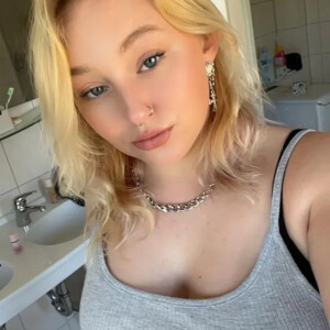 Miasophie_e MYM