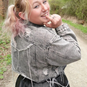 Miasophie_e MYM