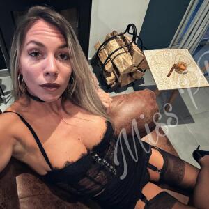 Miss_polepocket MYM