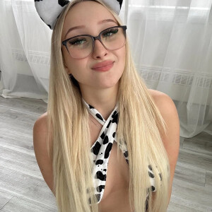 Missblondiex MYM