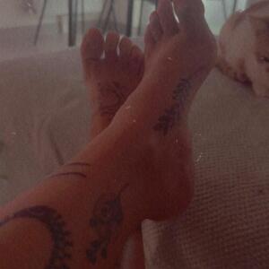 Mmepieds_ MYM