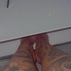 Mmepieds_ MYM