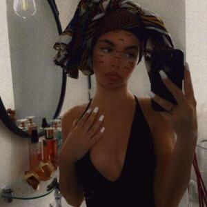 Mona_anderson MYM