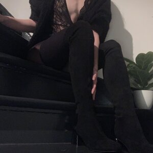 Monica_off MYM
