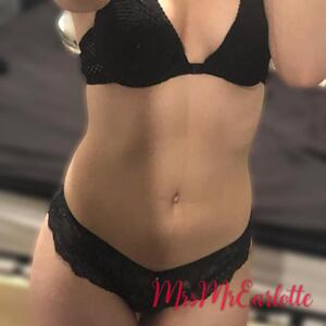 Mrsmrearlotte MYM