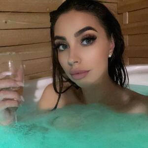 Mym_maeva MYM
