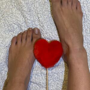 Myprettylittlefeet_of MYM