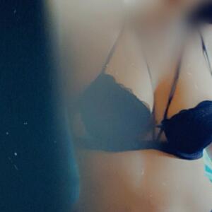 Naomie_24 MYM
