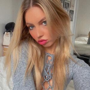 Naughtymallaury MYM
