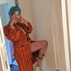 Nauthy_girlz MYM