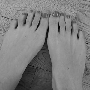 Nicky-feet MYM