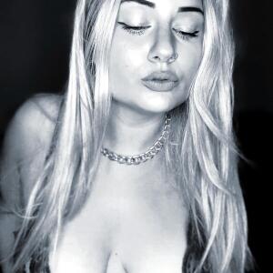 Nina_charme MYM