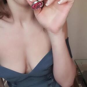 Nina_la_frenchy MYM