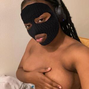 Noemie_chartier MYM