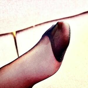 Nylon-footjob-aline MYM