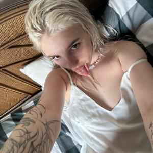 Oliviaax MYM