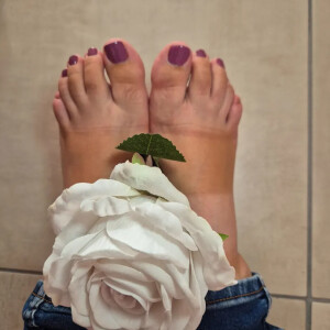 Panties_feet_fr MYM