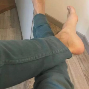 Parisiandevil_feet MYM