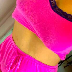 Petite-femme-sensuel MYM