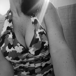 Petite_italienne_libertine_sexe_porno MYM