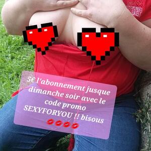 Petite_ronde_blonde_hot MYM