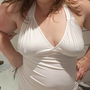 Petite_ronde_blonde_hot MYM