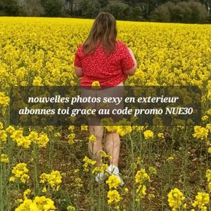 Petite_ronde_blonde_hot MYM