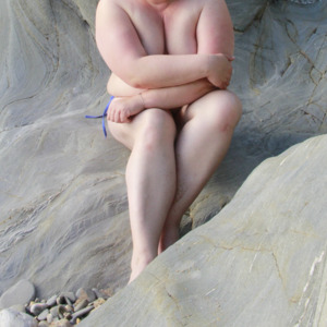 Petite_ronde_blonde_hot MYM