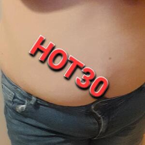 Petite_ronde_blonde_hot MYM