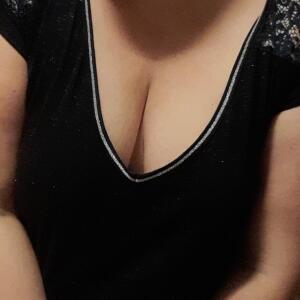 Petite_ronde_blonde_hot MYM