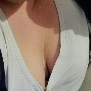 Petite_ronde_blonde_hot MYM
