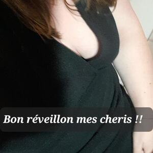 Petite_ronde_blonde_hot MYM