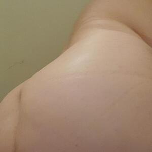 Petite_ronde_blonde_hot MYM