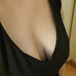 Petite_ronde_blonde_hot MYM