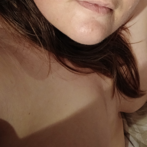 Petite_ronde_blonde_hot MYM