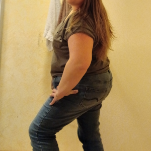 Petite_ronde_blonde_hot MYM