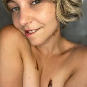 Petitelola49 MYM