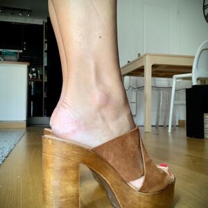 Petits_pieds_sensuels MYM