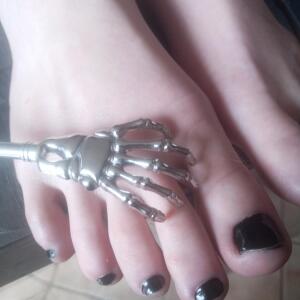Pieds-76 MYM